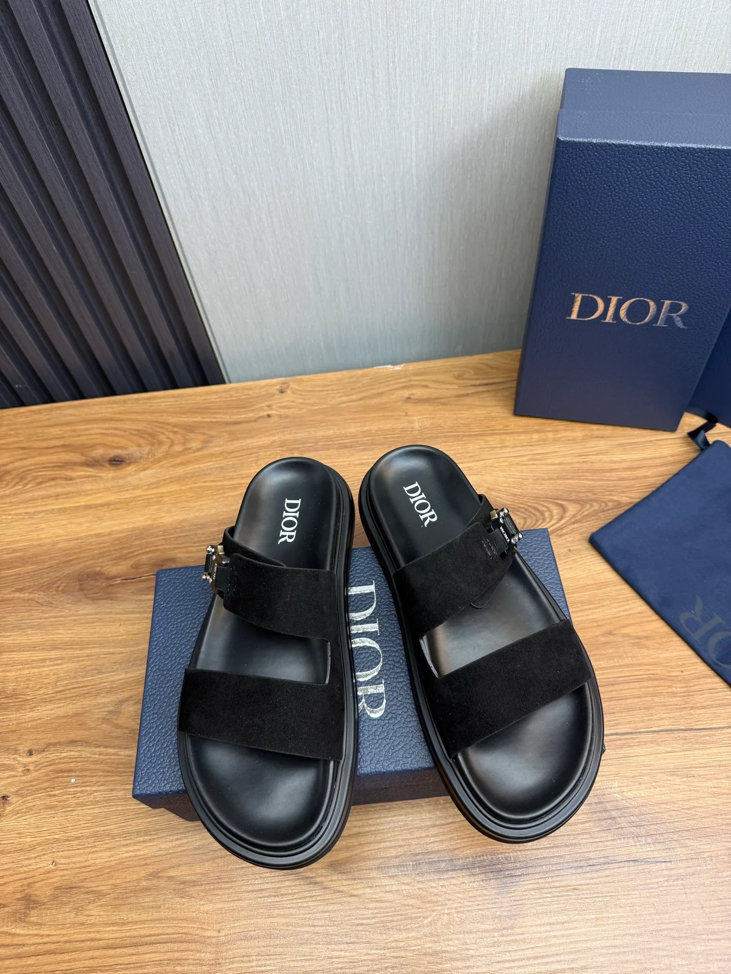Men's shoes 300💰 Dior. Men's slippers🩴 Official website 1:1 production 38-45 size 45 46 🉑️Customized original material shipped✅